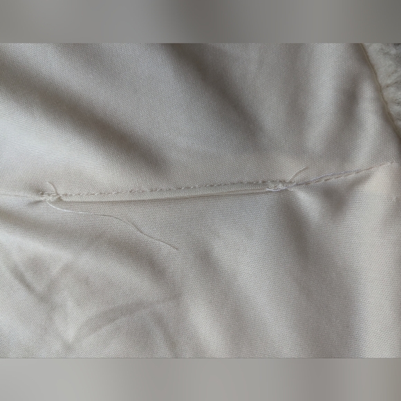 Little Lass Sherpa Vest Toddler size 4 Beige Girls Button Front O-2 - Picture 8 of 8